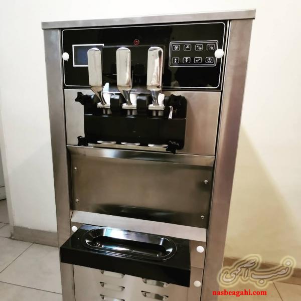 دستگاه بستنی