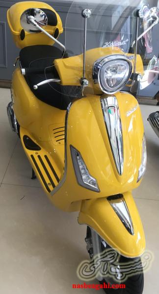 راننده موتور با گواهینامه