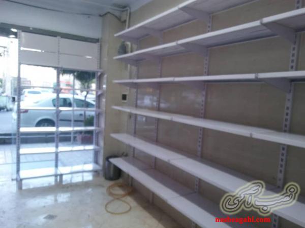 قفسه ی مغازه اسباب بازی