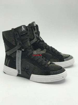 مرکز طراحی و تولید مدلهای کفش فشن و خاص روز دنیا