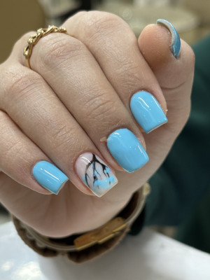 ترمیم و کاشت ناخن بصورت حرفه ای